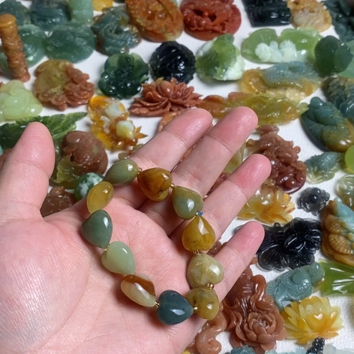 蛇纹石玉颈饰未镶嵌幸**神