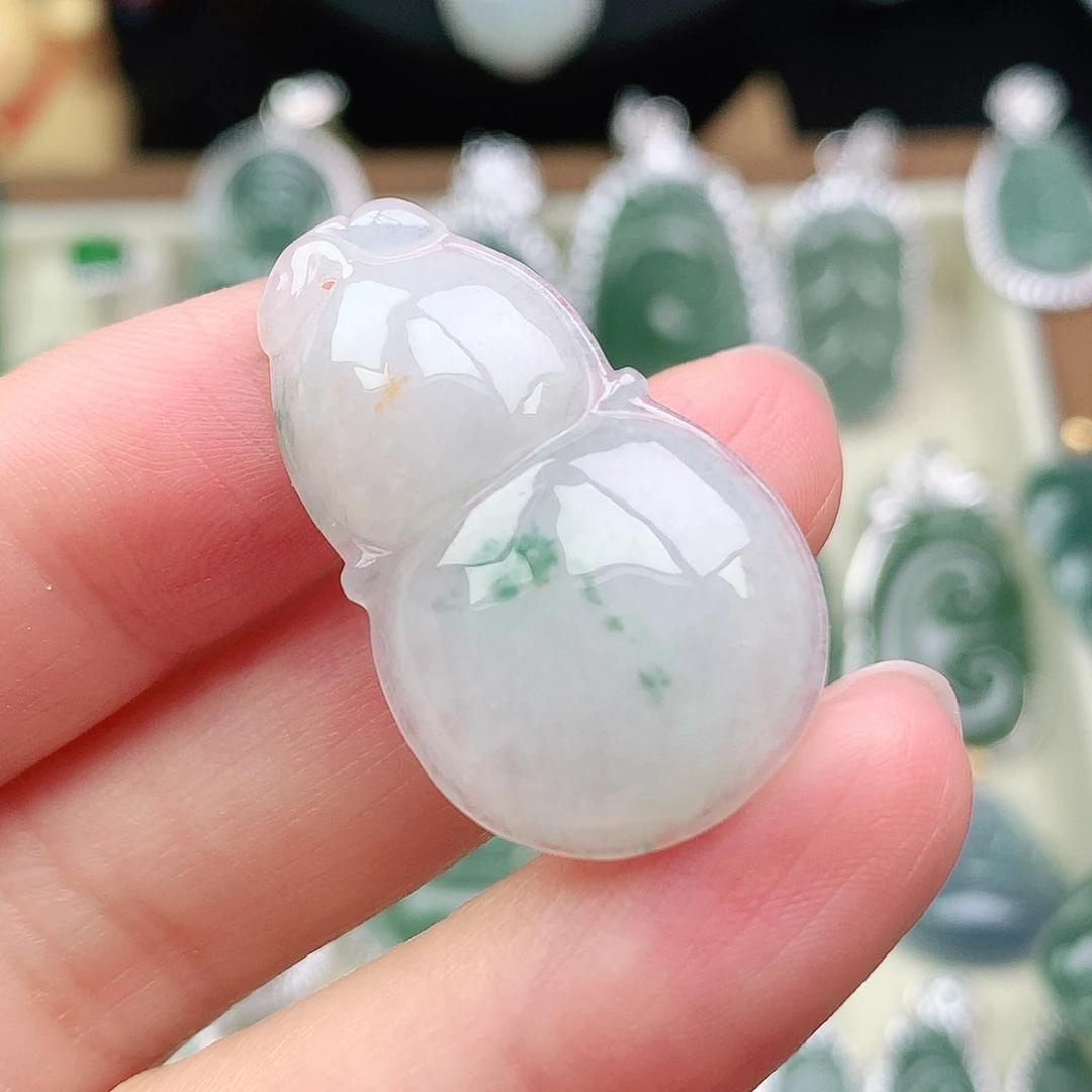 翡翠未镶嵌颈饰吊坠