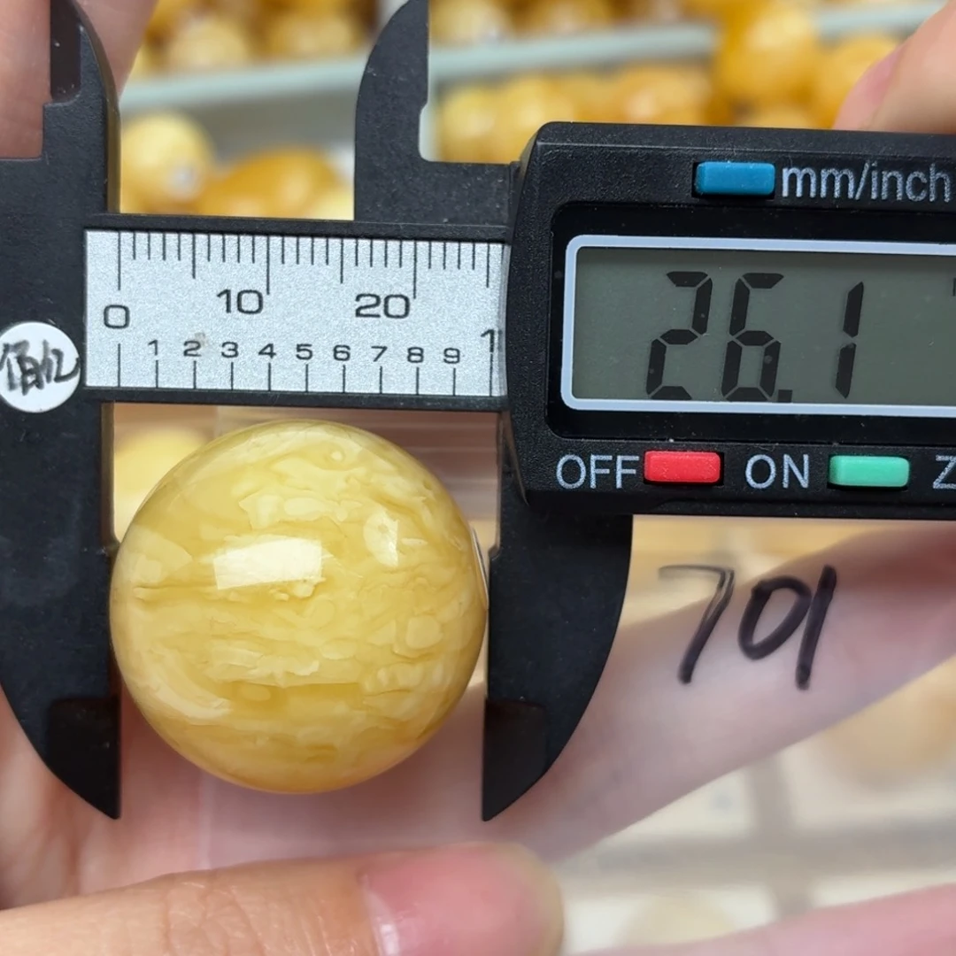 万***a未镶嵌蜜蜡裸石微瑕
