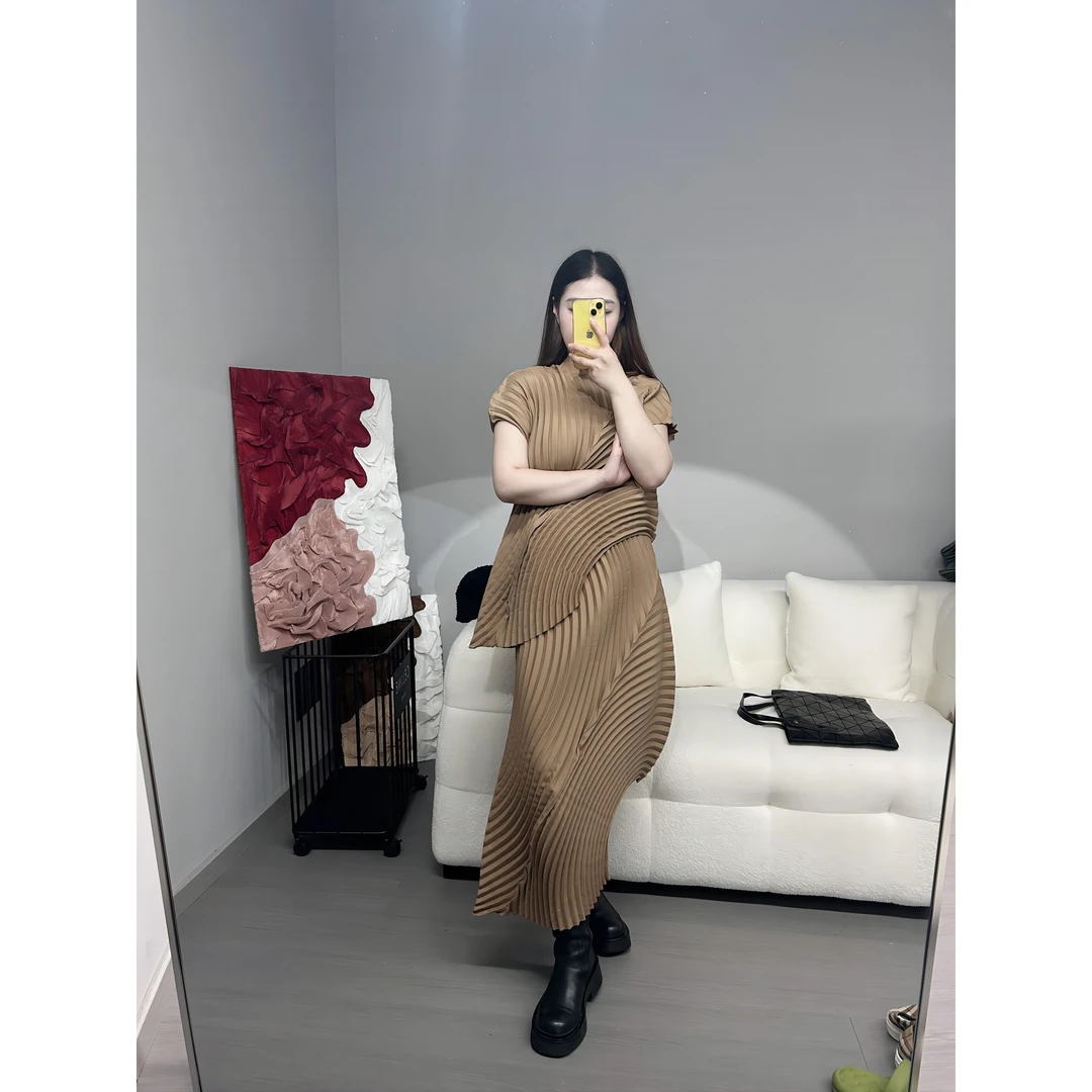 随机一件褶皱衣服