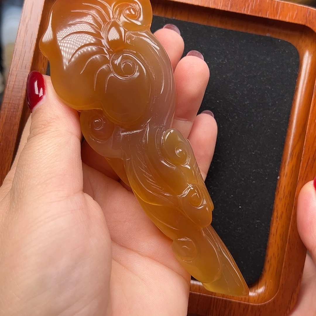 玛瑙/玉髓未镶嵌手玩件