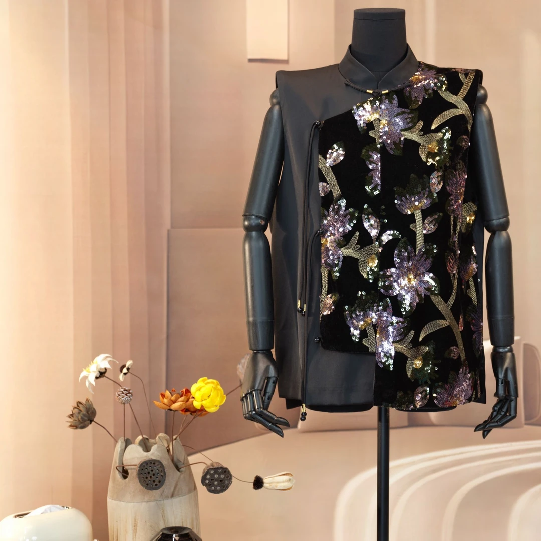 丸绔新中式上衣女黑色绣片马甲国风提花刺绣复古轻奢原创高定新款