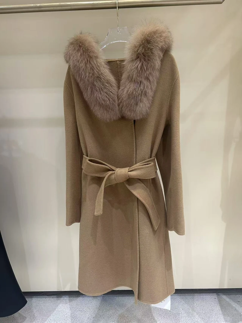 2009时尚百搭保暖大衣