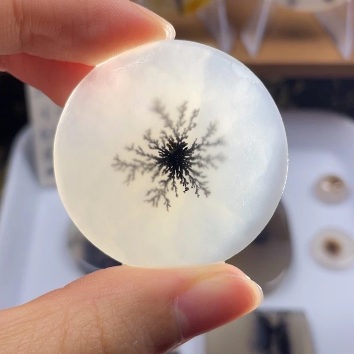 玛瑙/玉髓未镶嵌牌子