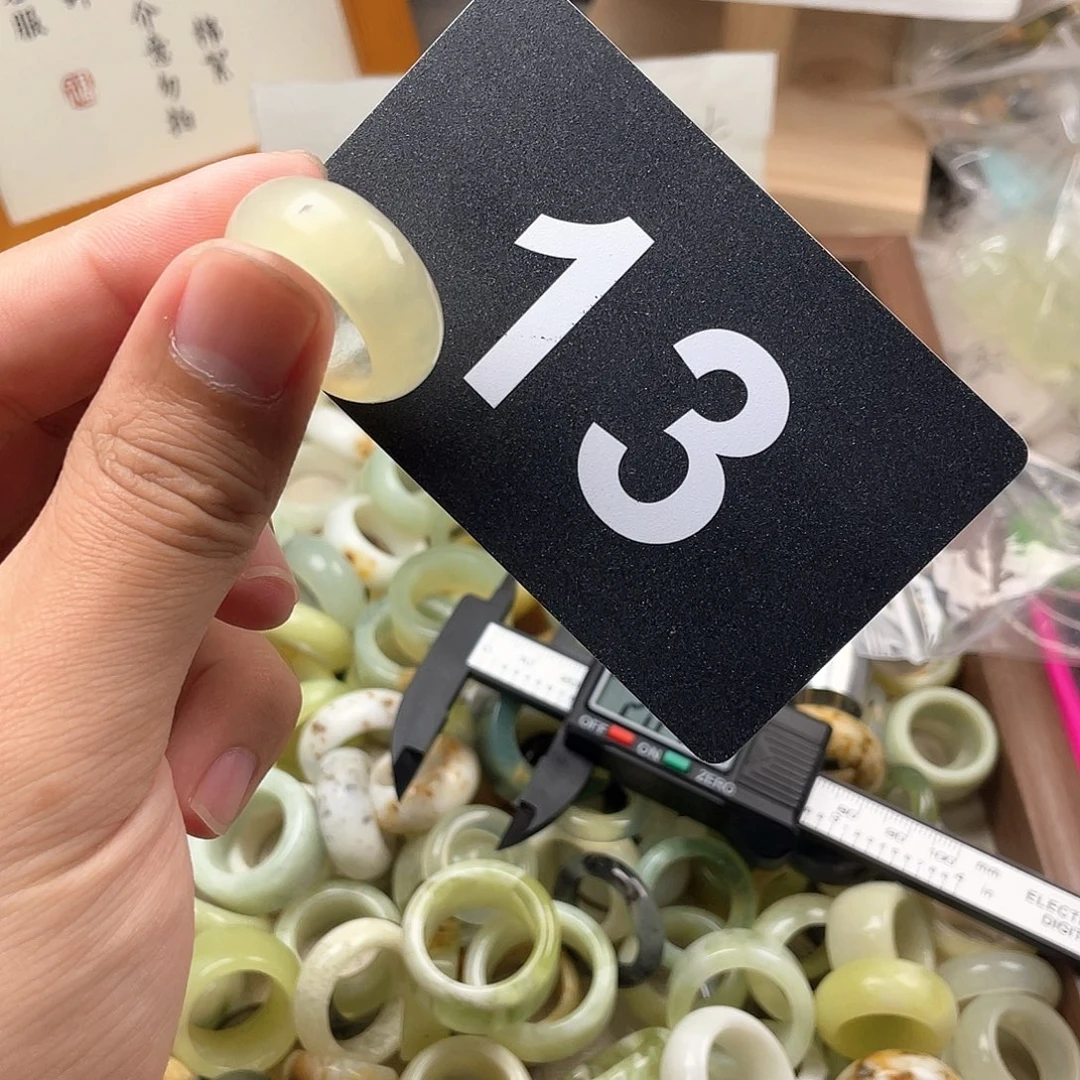 蛇纹石玉合金颈饰