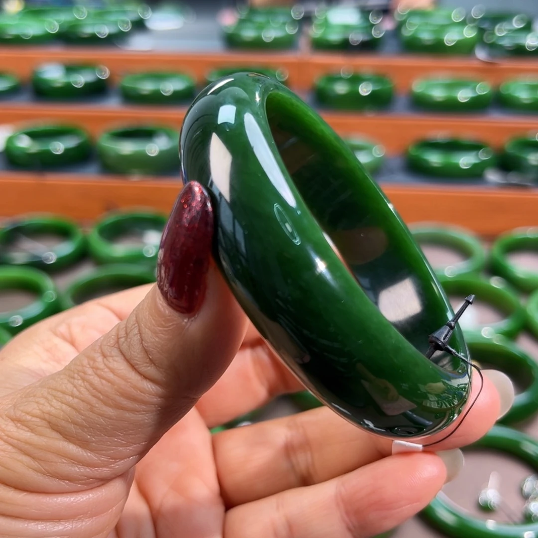 未镶嵌手镯和田玉珍**光