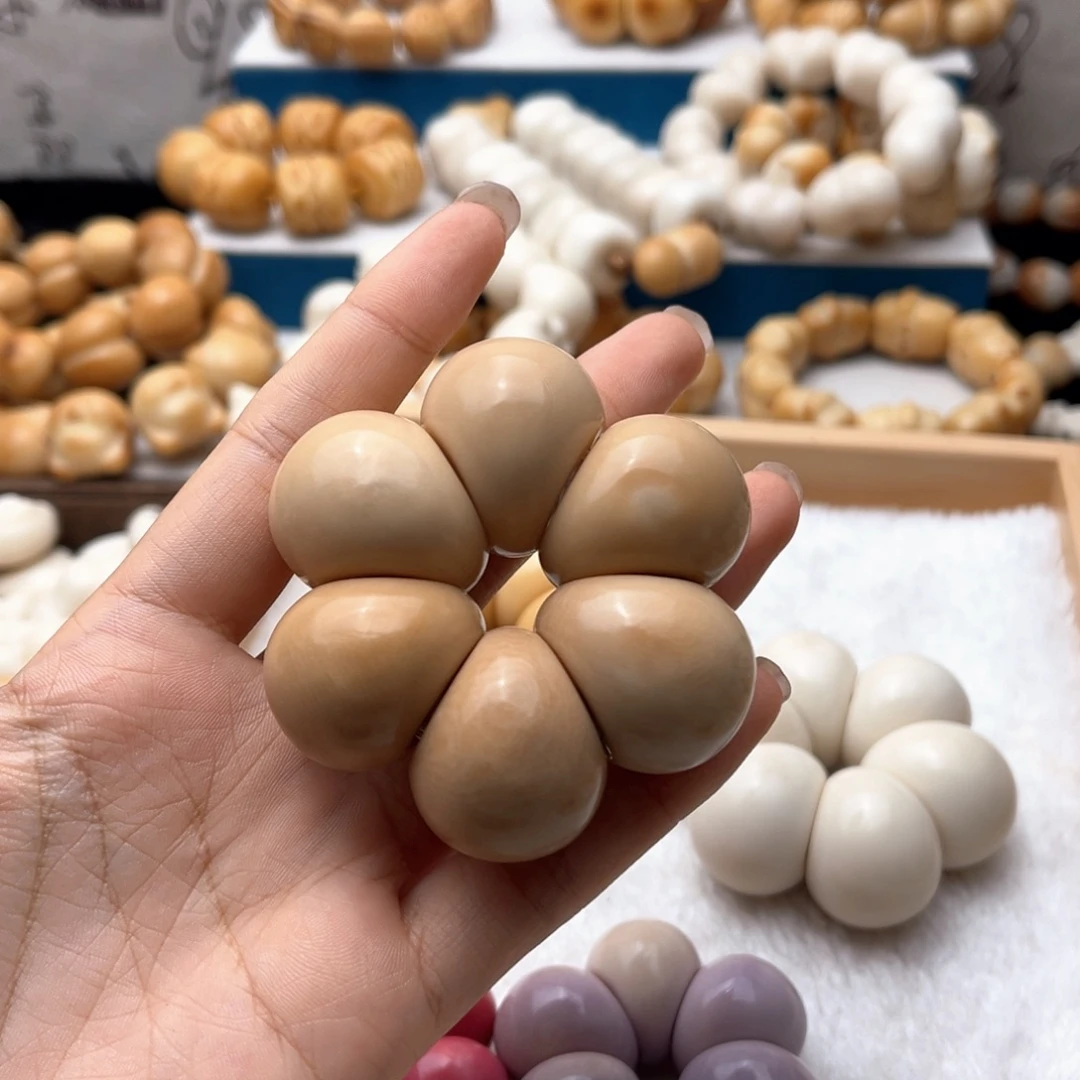 李***下菩提根/象牙果吊坠