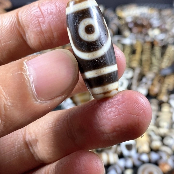 只买单纯的吊坠，没带链子，属的性质。