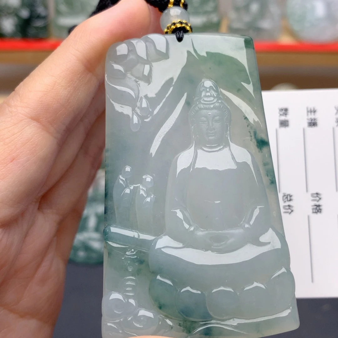 翡翠未镶嵌颈饰素衣