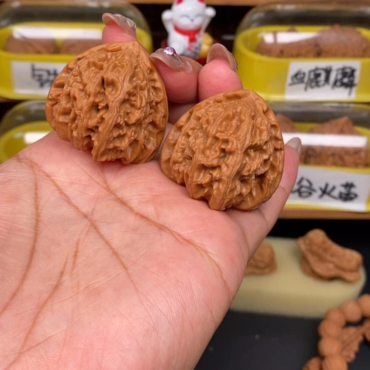 小***冶文玩核桃吊坠37三角白