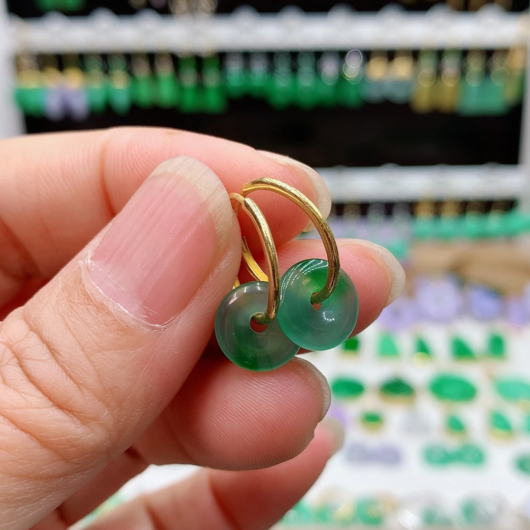 翡翠耳饰18K金镶嵌的