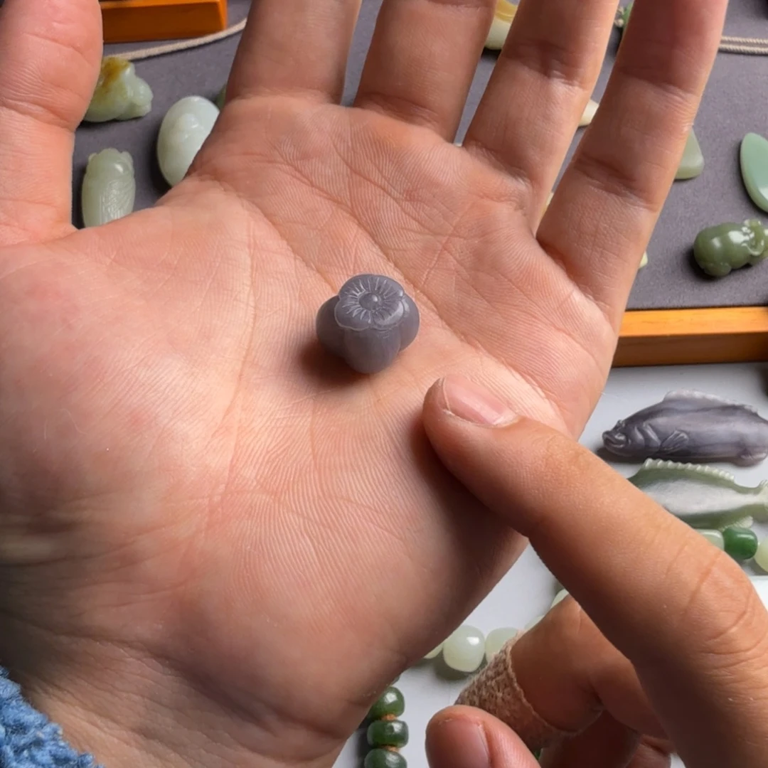 和田玉（糖玉）未镶嵌颈饰