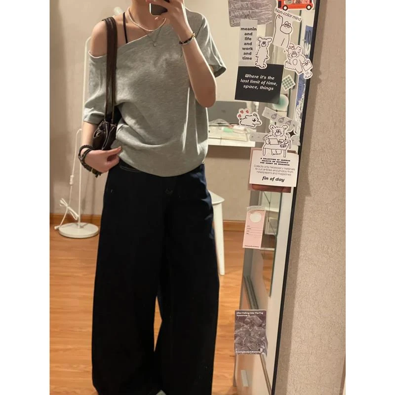 FAVMARTHA灰色斜肩露肩短袖t恤女夏季新款设计感一字肩纯欲锁骨宽