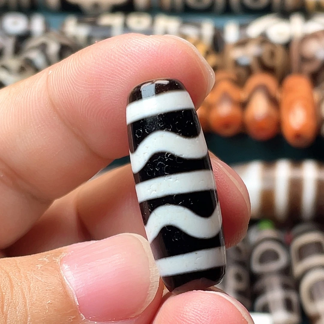 玛瑙/玉髓未镶嵌颈饰朱砂水纹