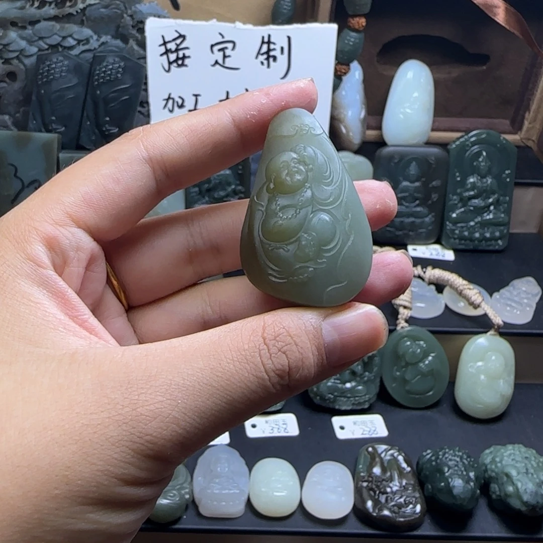 和田玉（糖玉）未镶嵌颈饰