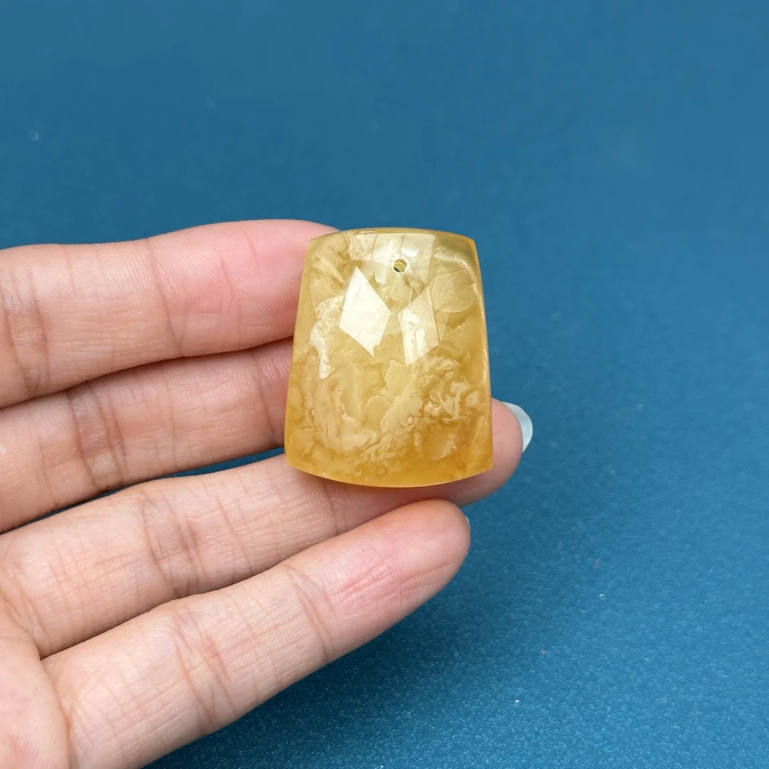 Y2496天然原矿蜜蜡 满蜡飘花无事牌 24*29*14mm抖音基地质检发货