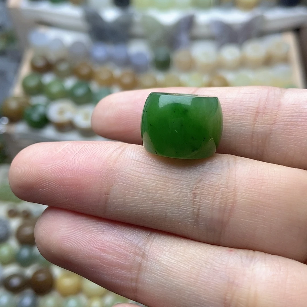 晚***秋和田玉未镶嵌颈饰48小时鉴赏