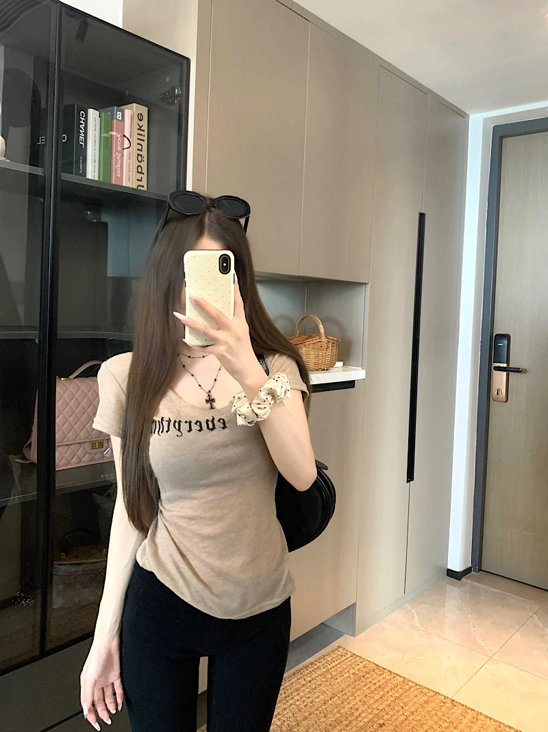 圆领字母心动循环印花罩衫T恤女夏季收腰显瘦印花t恤短袖ins上衣