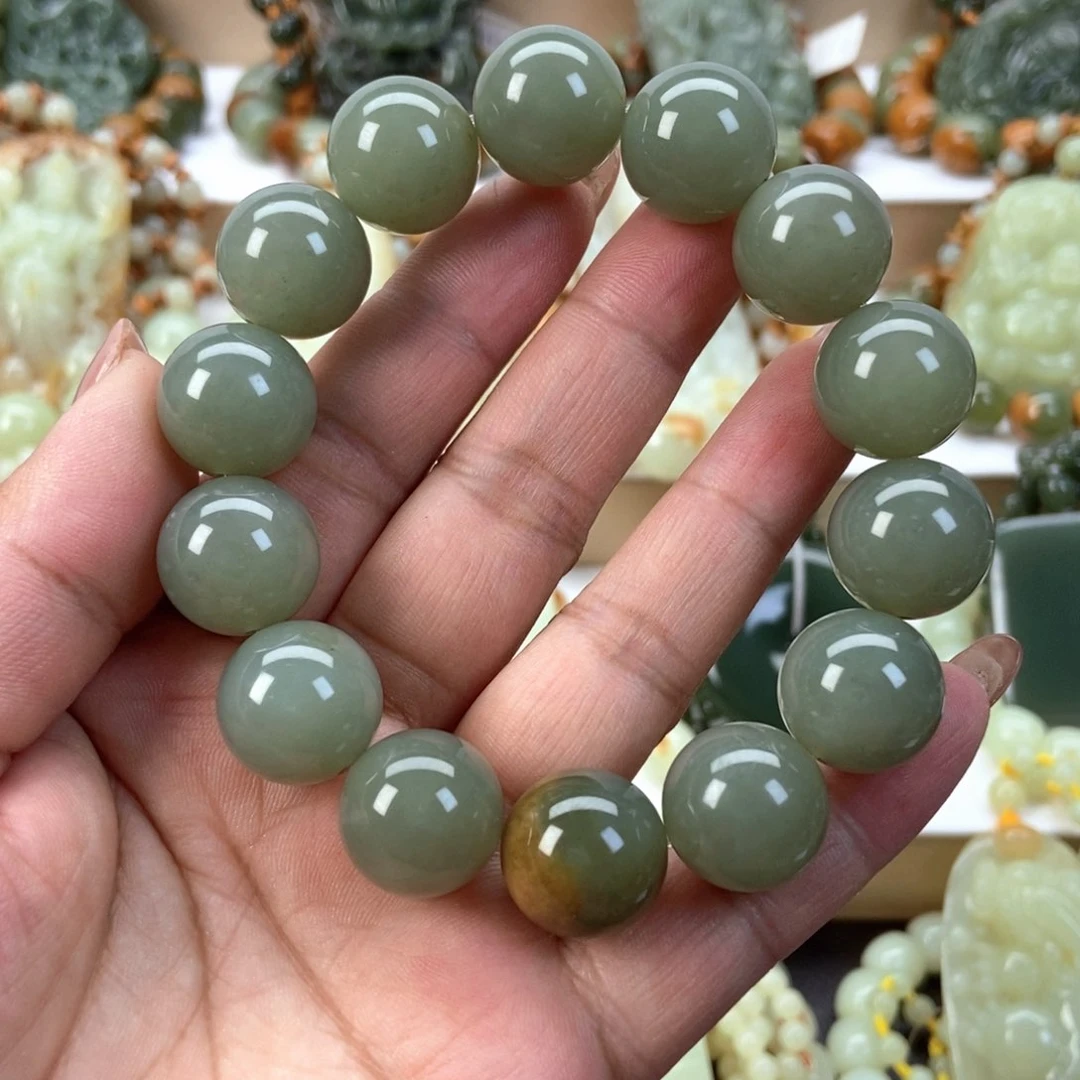 透闪石质玉手串未镶嵌