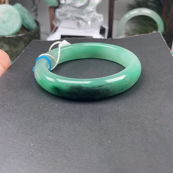 未镶嵌手镯石英质玉