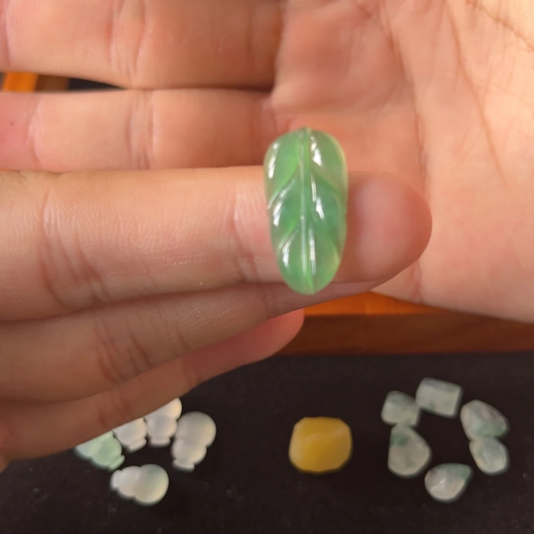 翡翠未镶嵌颈饰翡翠珠宝翡翠珠宝
