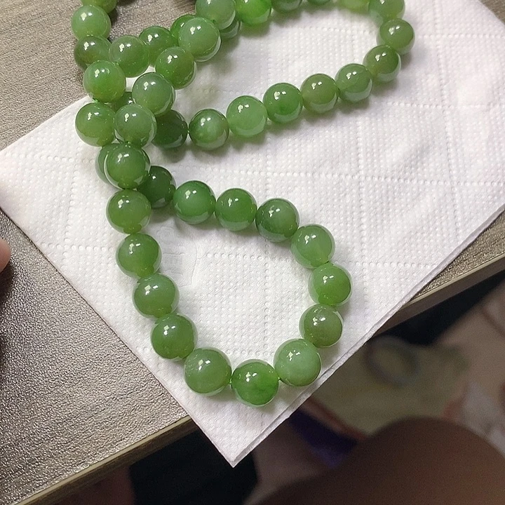 和田玉未镶嵌颈饰卡9.3