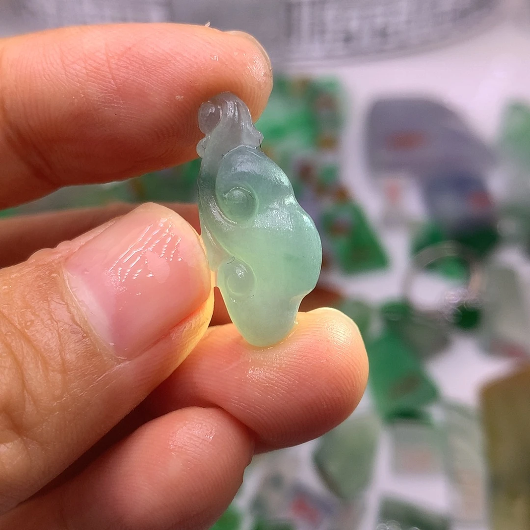 定制翡翠未镶嵌天然翡翠定制