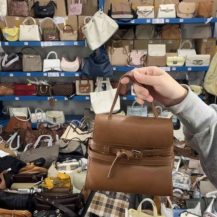 蚕丝133健健康康平平安安