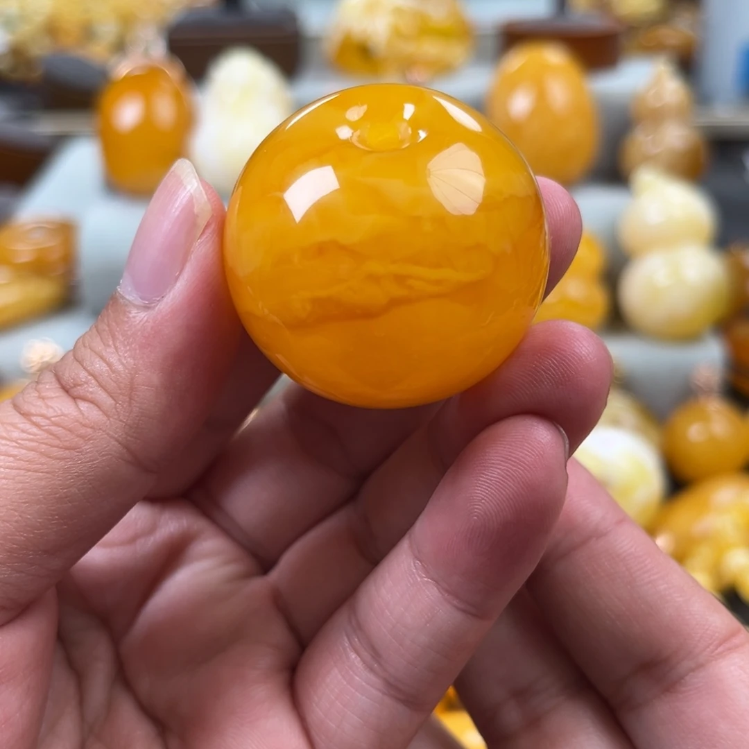 蜜蜡未镶嵌珠宝奇石