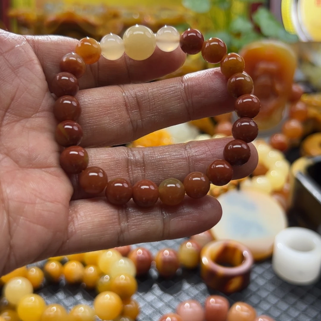 石英质玉未镶嵌颈饰