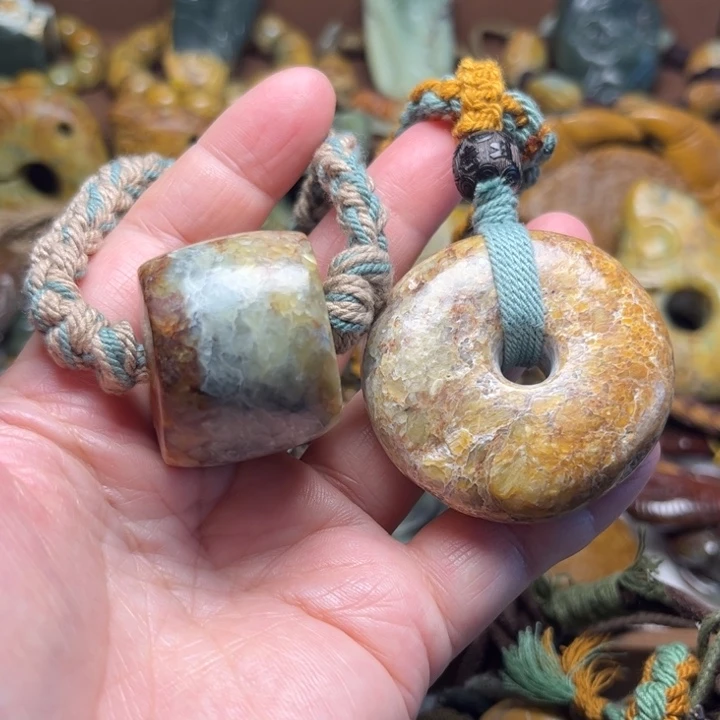 岫岩河磨玉（透闪石质玉）未镶嵌珠宝奇石