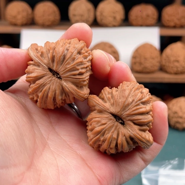 文玩核桃把件猫*国41平谷四座楼