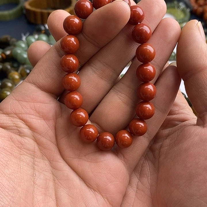 未镶嵌透闪石质玉珠宝奇石