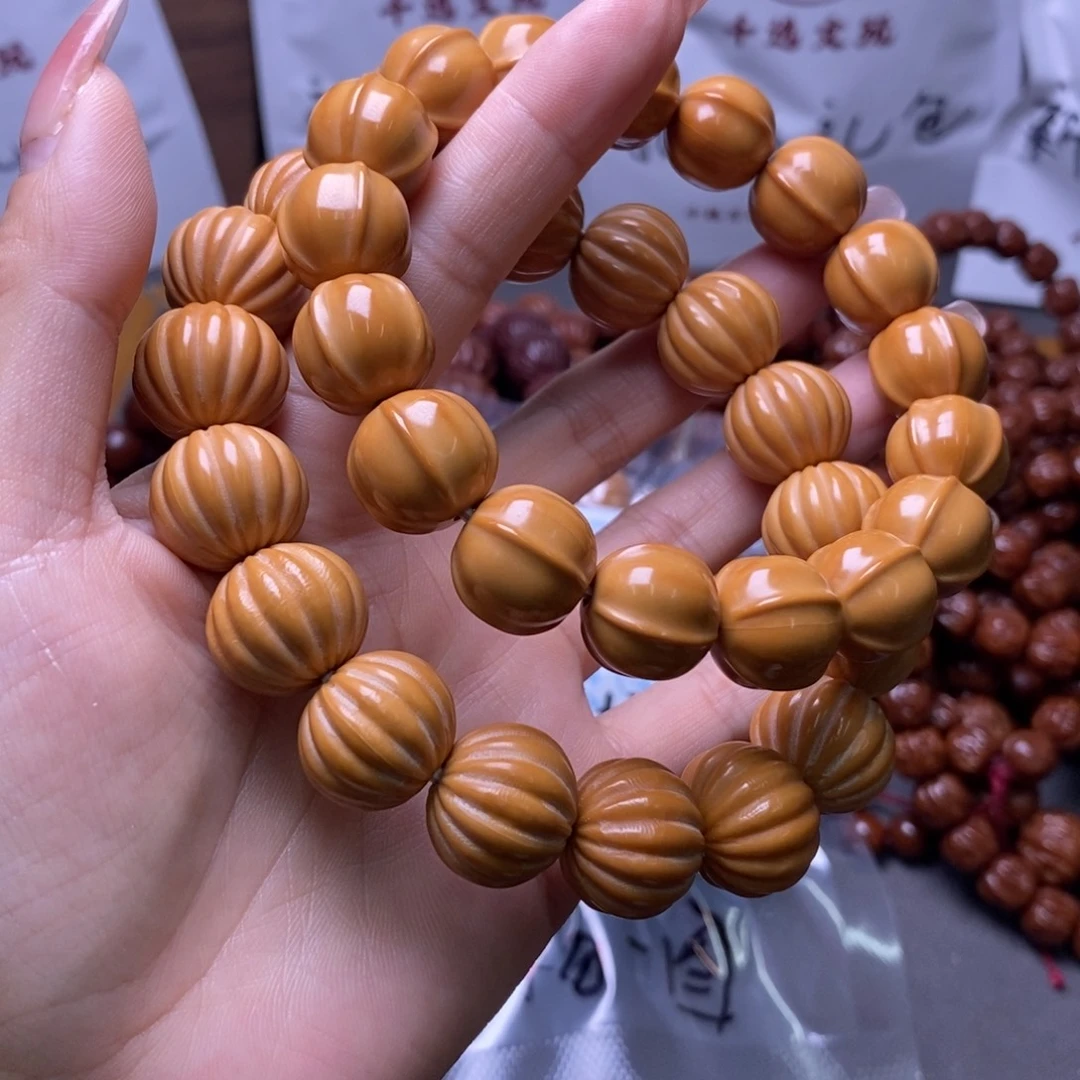 手串文玩核桃瓜珠鲨鱼