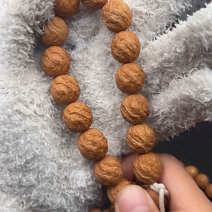 猴头核桃吊坠魔丸手持展示别拍