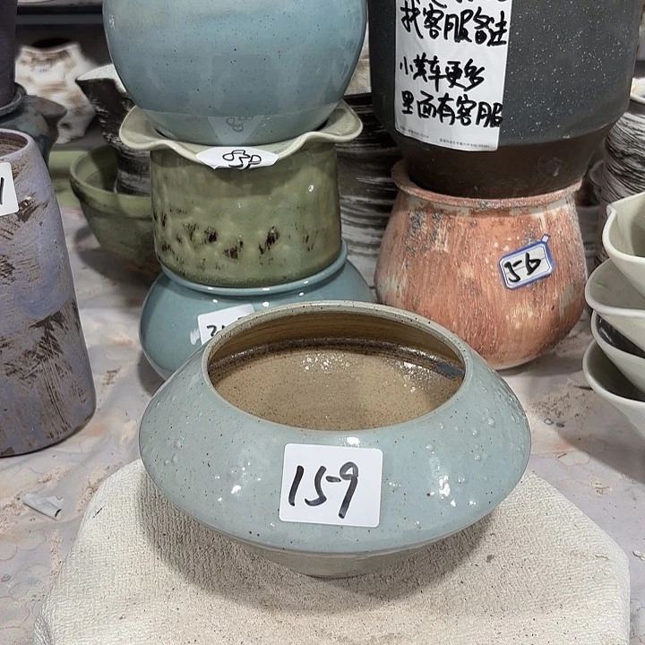 摆件高11，口12，无孔159