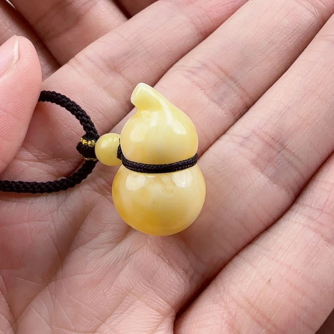 琥珀裸石未镶嵌蜜蜡