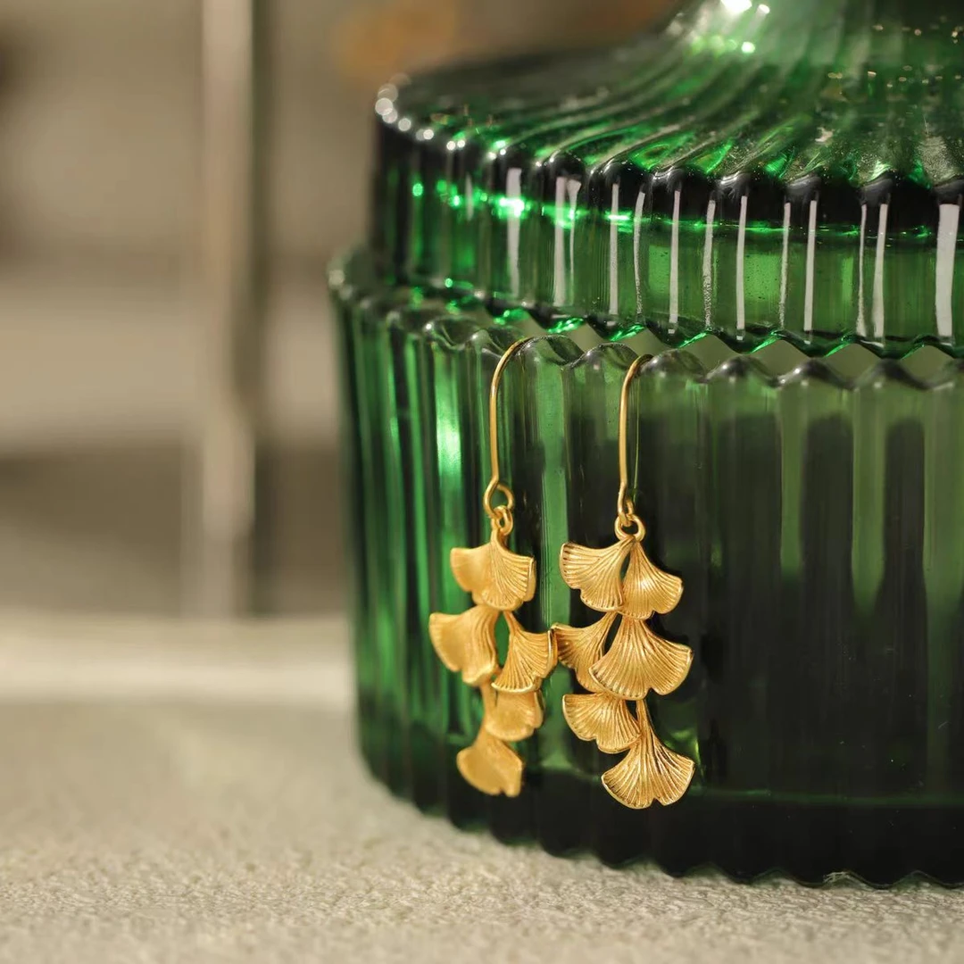 新中式金色银杏叶耳环2025新款爆款高级感耳坠复古独特耳饰女春季