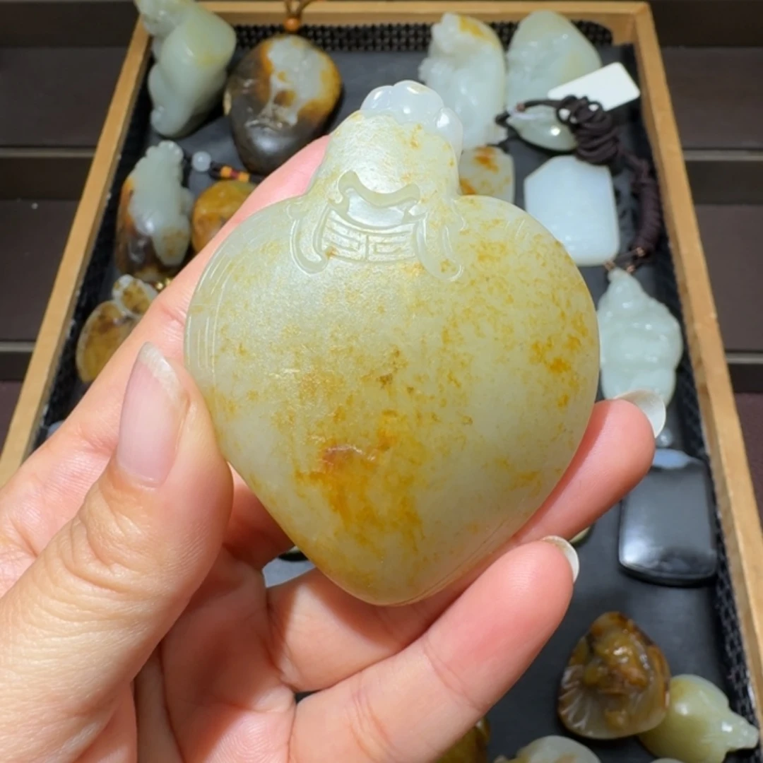 和田玉未镶嵌吊坠(不含链)