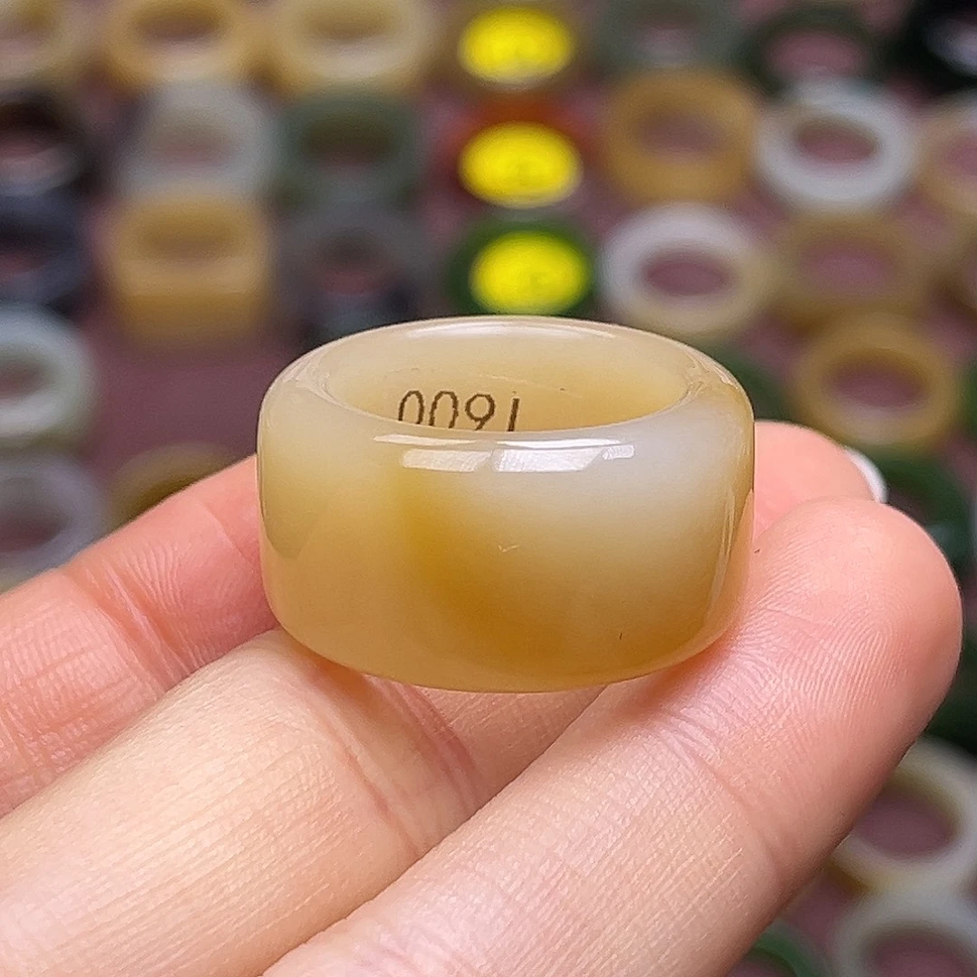 和田玉未镶嵌戒指17.9金山糖