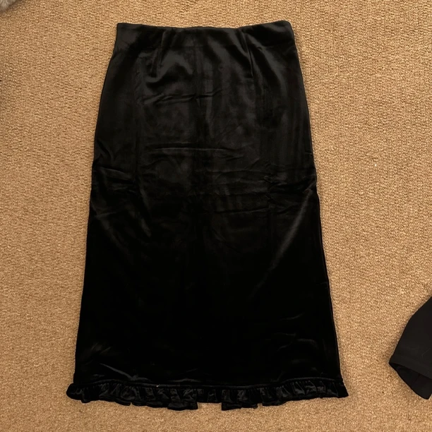 林杠杠冬季新品/加绒款丝绒花边半身裙