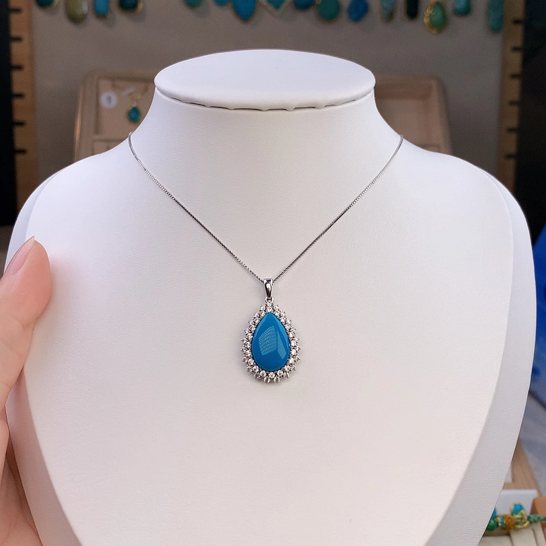 绿松石18K金镶嵌颈饰