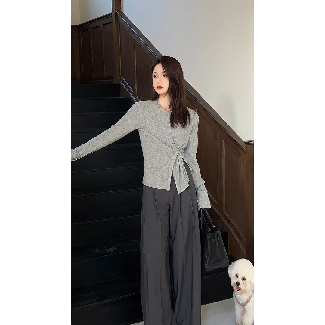 PRASE·噜【扭结小心机】微胖轻奢设计款薄圆领开衫PR410C28