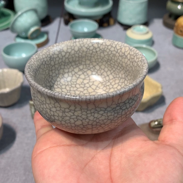 龙泉青瓷哥窑禅定杯