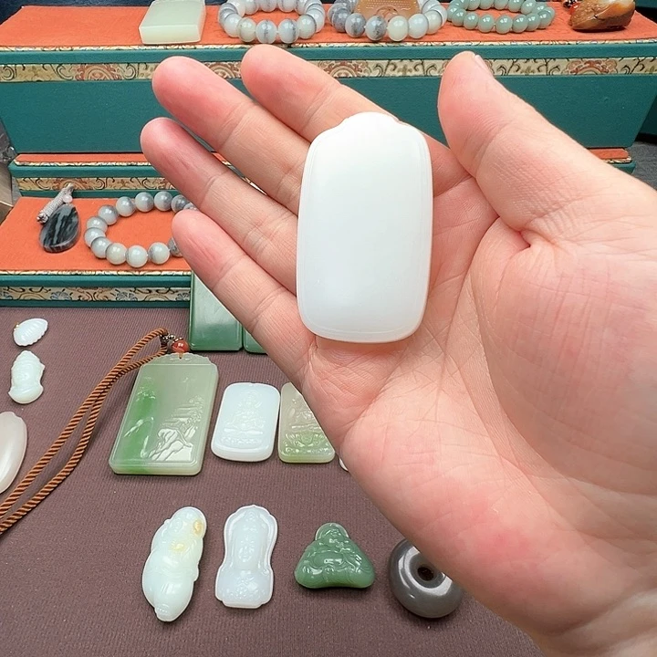 和田玉颈饰未镶嵌用****3