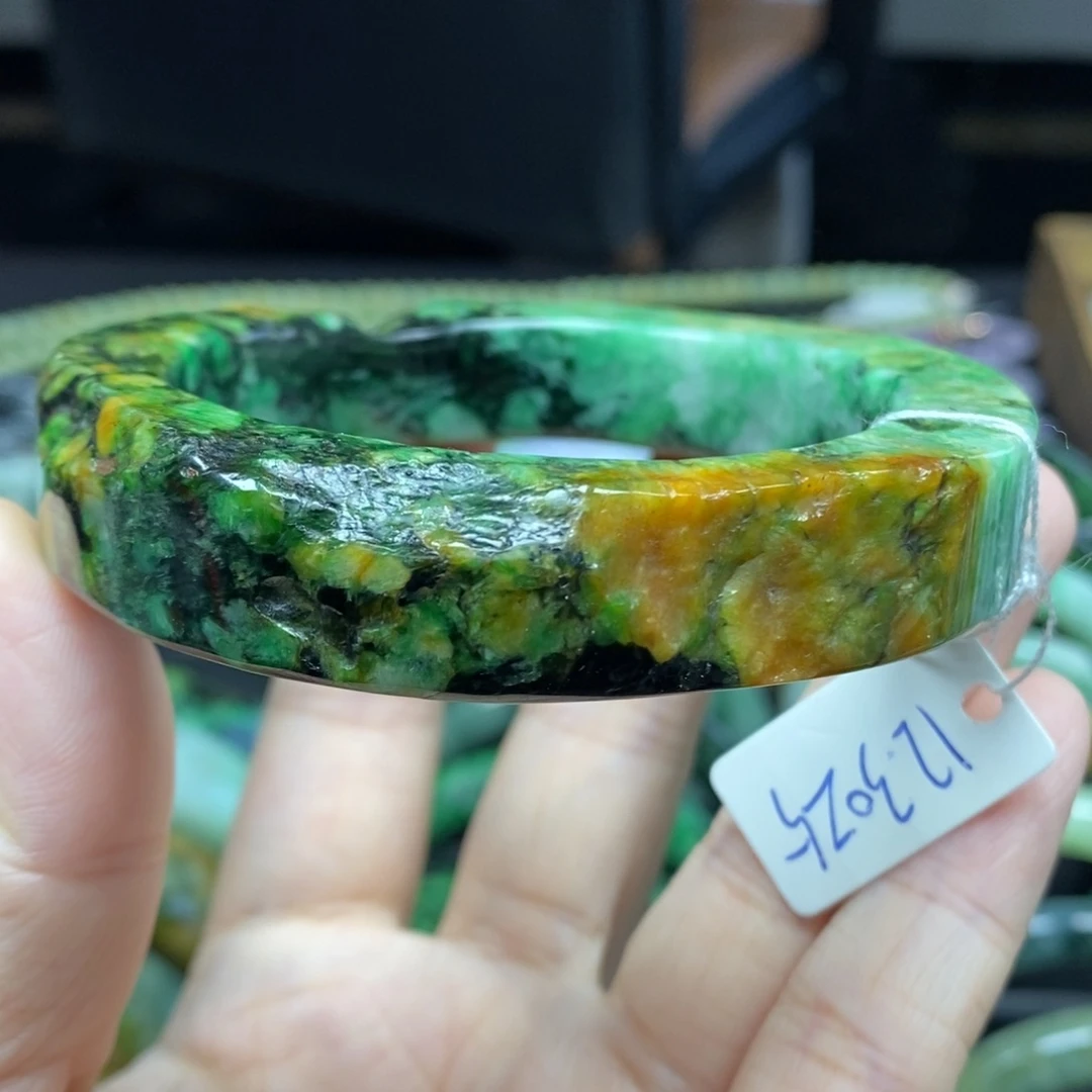 翡翠颈饰未镶嵌58.4圈口7号