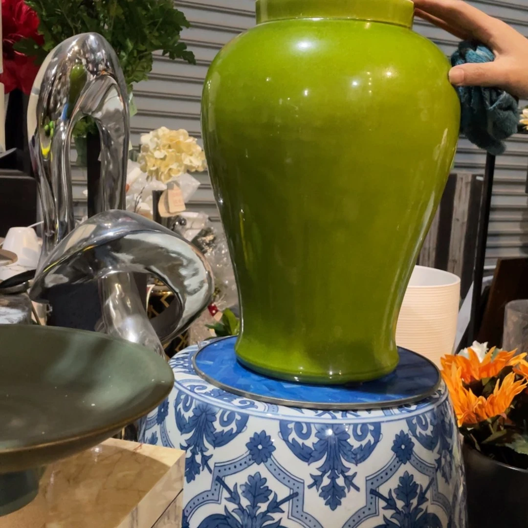 陶瓷花瓶，部分微瑕