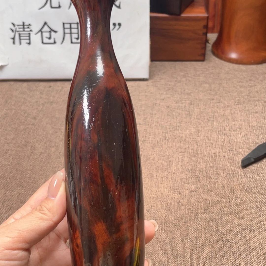交趾黄檀（大红酸枝）花瓶