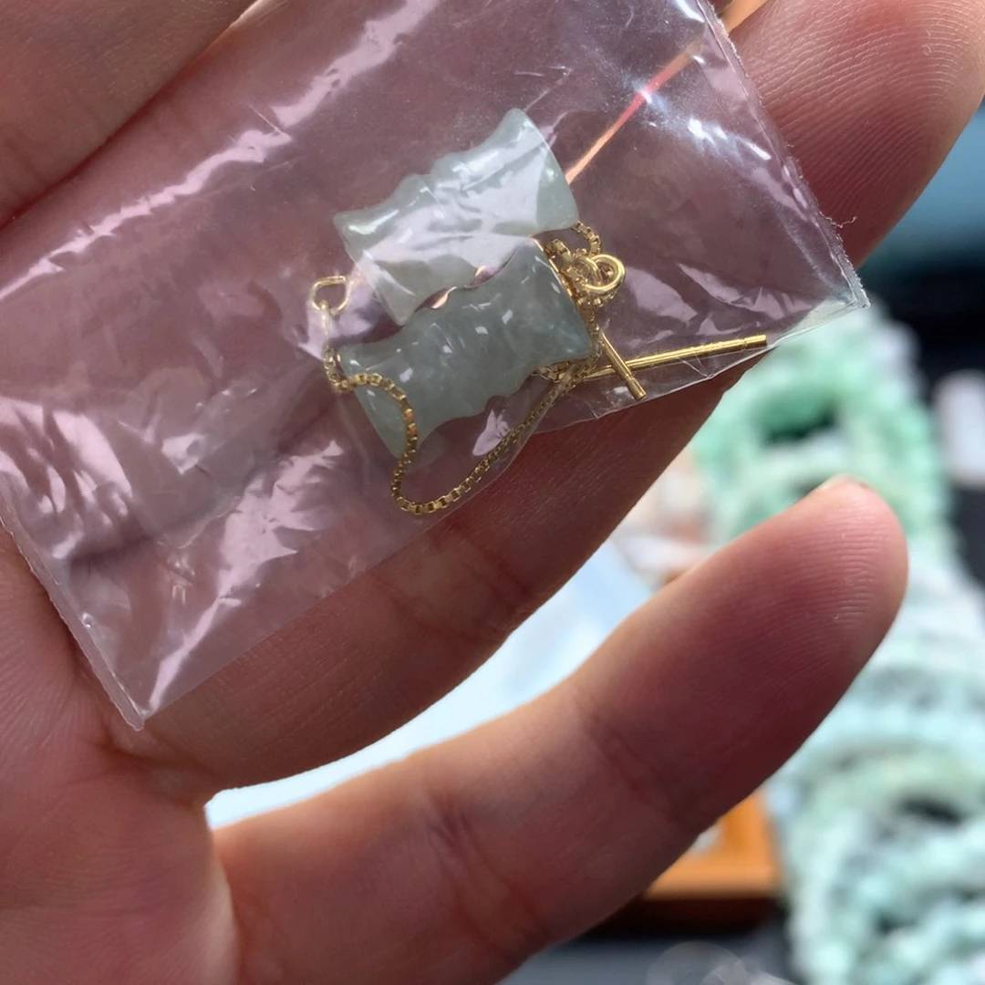 颈饰银S925镶嵌翡翠