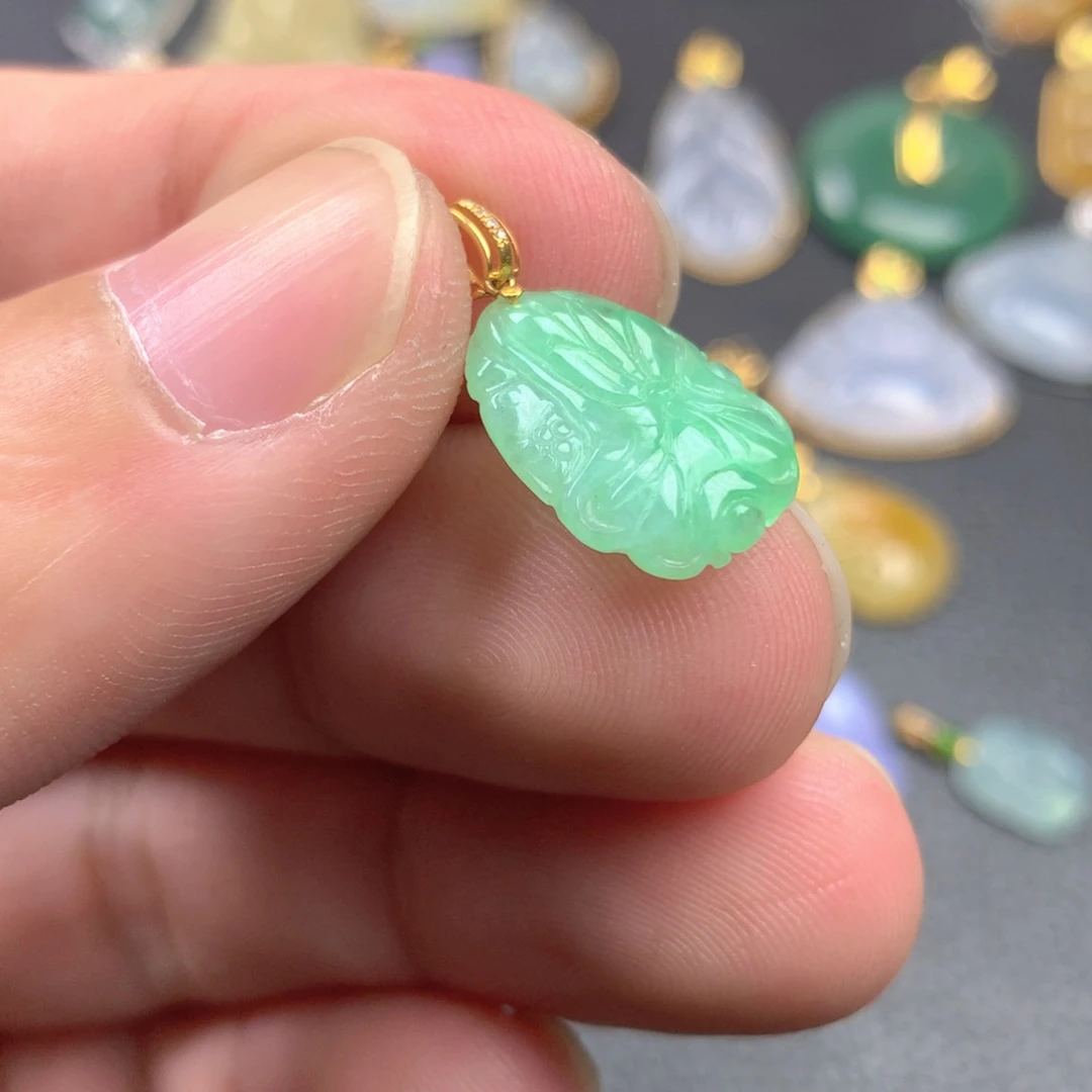 【闪购商品】颈饰18K金镶嵌翡翠翡翠